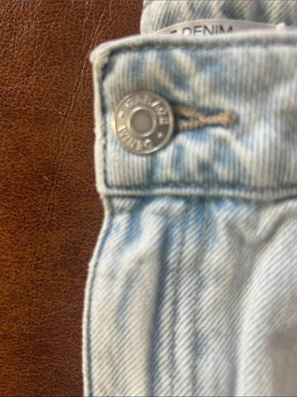 Garage denim Festival feature a high-waisted light blue jean, Size 28/07 - Picture 8 of 8